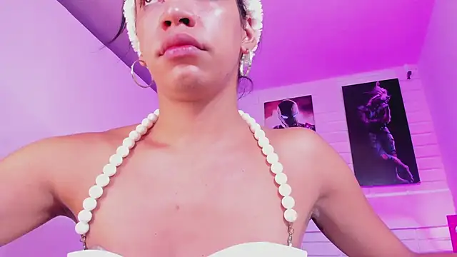 Alahia Rodriguez online show from 11.21.25