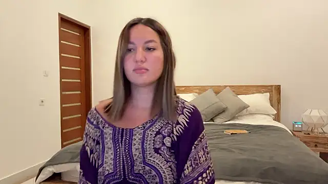 Nelly Fischer online show from 09.22.25