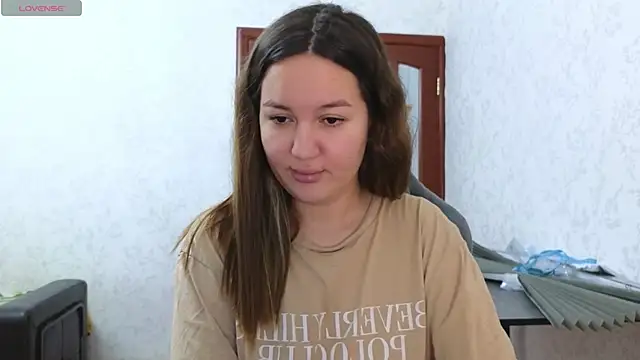 Nelly Fischer online show from 04.24.26