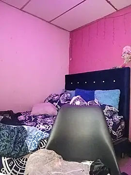 EllisW8 online show from 09.26.25