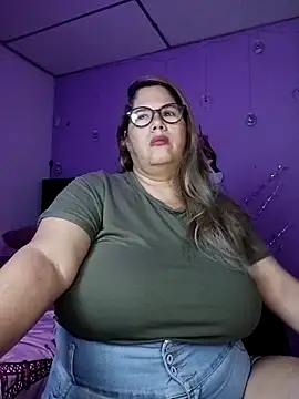 EllisW8 online show from 11.24.25