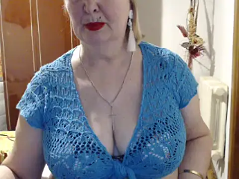Secretfox online show from 03.08.25