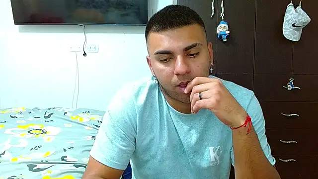 2ScarletandRyan8 online show from 12.26.24