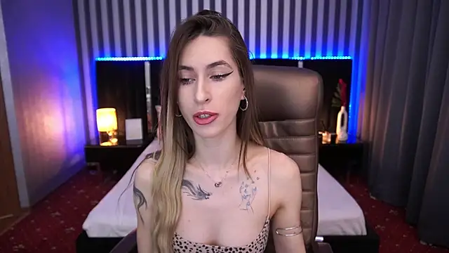 Snapshot of Sexy_Lava chatting on 03.14.25 Sexy Lava online show from 03.14.25