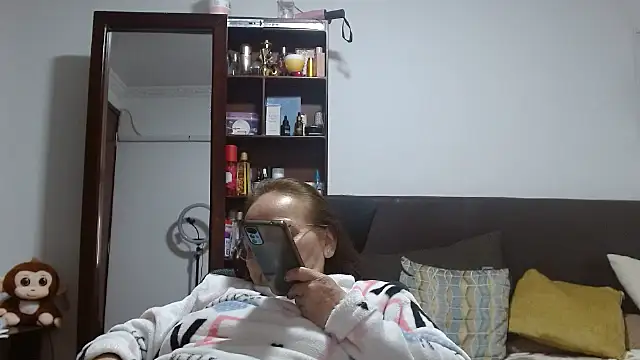 Snapshot of asleycavta chatting on 09.24.25 asleycavta online show from 09.24.25