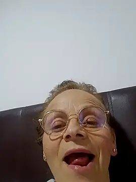 Snapshot of asleycavta chatting on 10.02.25 asleycavta online show from 10.02.25