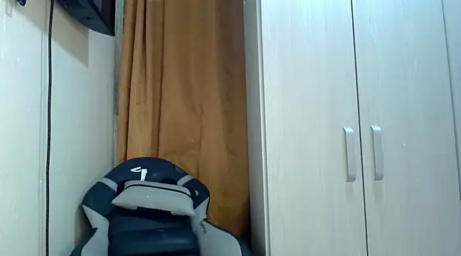 Snapshot of katery_wok11 chatting on 02.27.25 katery wok11 online show from 02.27.25