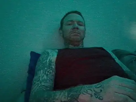 Snapshot of jtexas05 chatting on 10.04.25 jtexas05 online show from 10.04.25