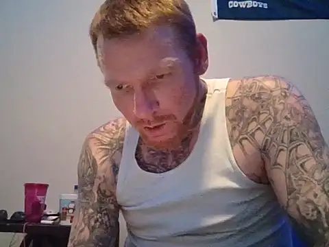 Snapshot of jtexas05 chatting on 10.14.25 jtexas05 online show from 10.14.25