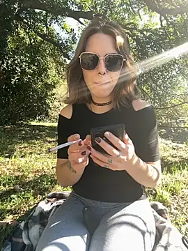 Mia Railey online show from 10.24.25