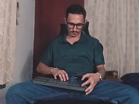 HomeAloneK online show from 10.16.25