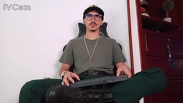 HomeAloneK online show from 11.23.25