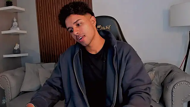 Snapshot of liam_collins21 chatting on 09.21.25 liam collins21 online show from 09.21.25