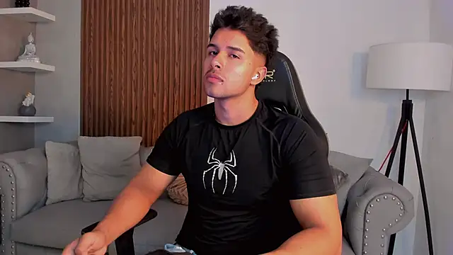 Snapshot of liam_collins21 chatting on 09.22.25 liam collins21 online show from 09.22.25