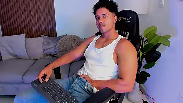 Snapshot of liam_collins21 chatting on 09.24.25 liam collins21 online show from 09.24.25