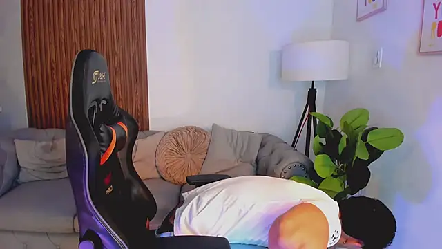 Snapshot of liam_collins21 chatting on 09.29.25 liam collins21 online show from 09.29.25