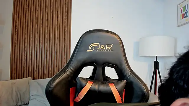 Snapshot of liam_collins21 chatting on 10.10.25 liam collins21 online show from 10.10.25