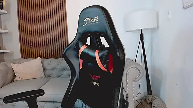 Snapshot of liam_collins21 chatting on 10.30.25 liam collins21 online show from 10.30.25