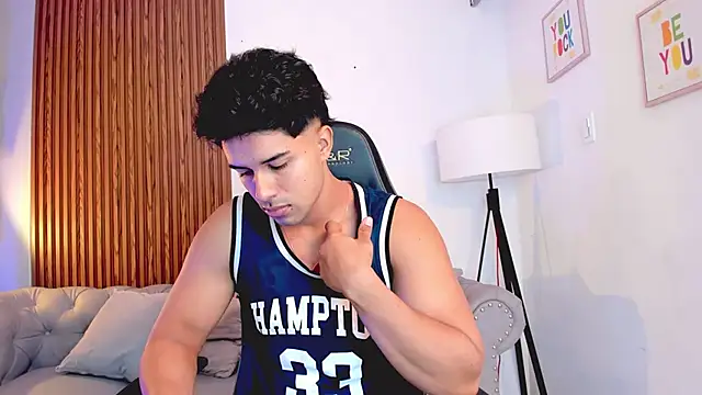 Snapshot of liam_collins21 chatting on 11.01.25 liam collins21 online show from 11.01.25