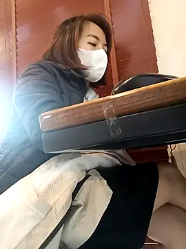 Michiko1 online show from 02.19.25