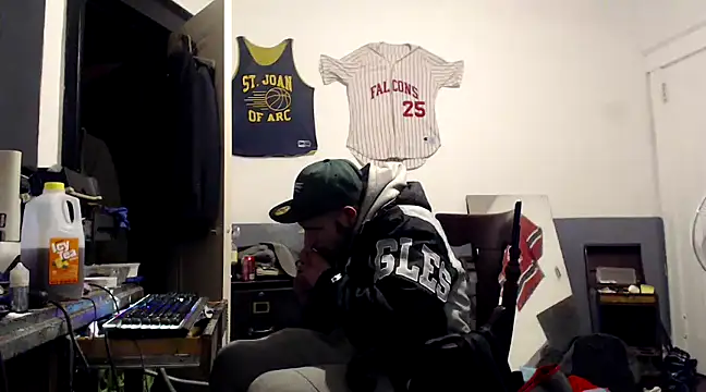 Snapshot of sledge901 chatting on 01.17.25 sledge901 online show from 01.17.25