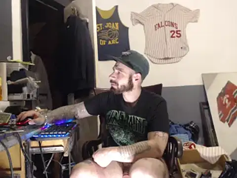 Snapshot of sledge901 chatting on 02.13.25 sledge901 online show from 02.13.25