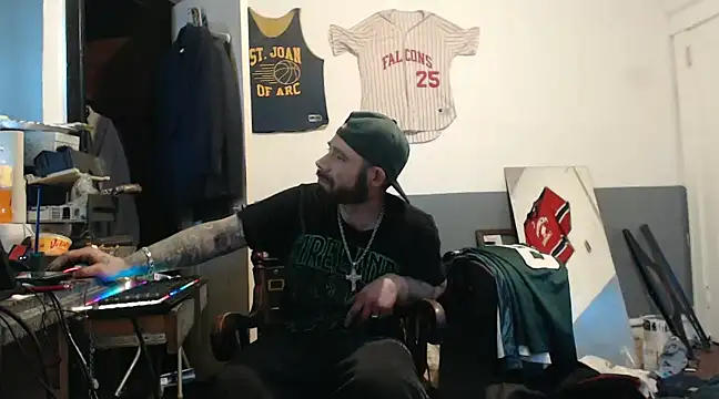 Snapshot of sledge901 chatting on 02.14.25 sledge901 online show from 02.14.25