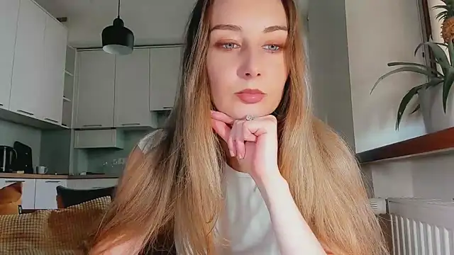 Maiami000 online show from 04.30.26