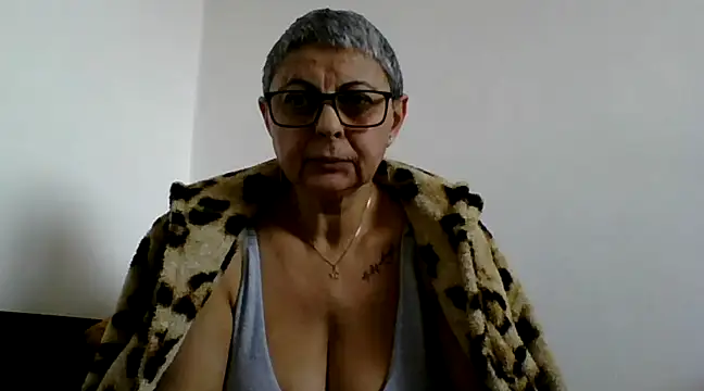 roseblak42 online show from 02.14.25
