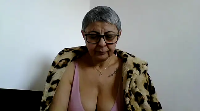 roseblak42 online show from 02.22.25