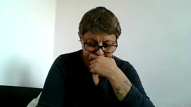 roseblak42 online show from 11.03.25