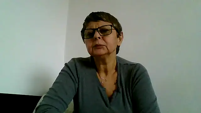 roseblak42 online show from 11.10.25