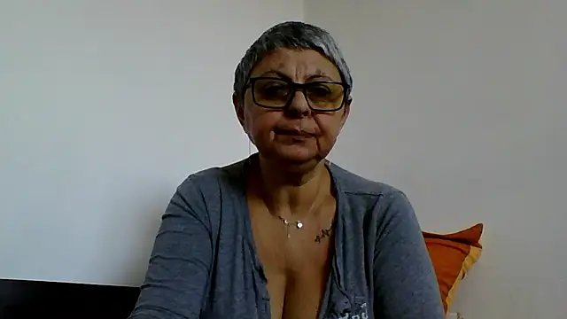 roseblak42 online show from 01.14.26