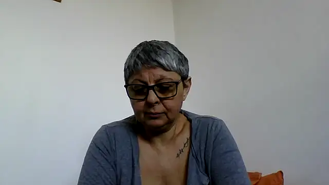 roseblak42 online show from 03.06.26