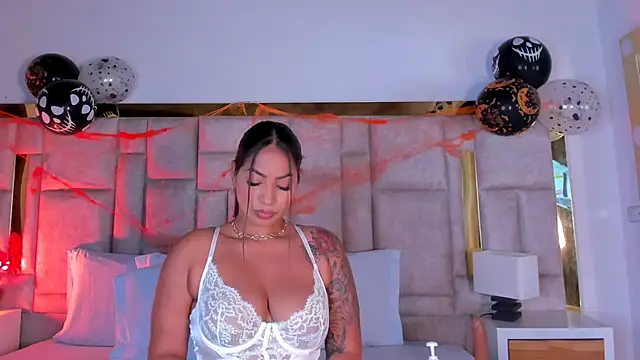 Snapshot of Miss_Abigail_ chatting on 10.25.25 Miss Abigail  online show from 10.25.25