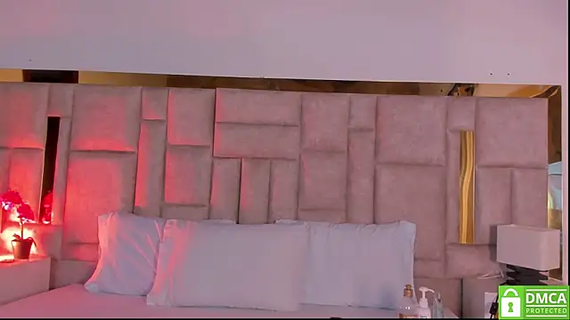 Snapshot of Miss_Abigail_ chatting on 11.21.25 Miss Abigail online show from 11.21.25