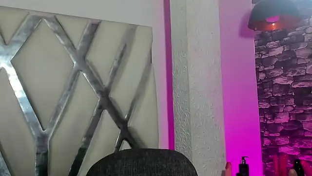 Trinna harperr online show from 01.08.25