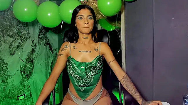 Trinna harperr online show from 03.18.25