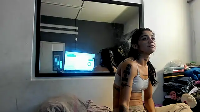 Trinna harperr online show from 11.01.25