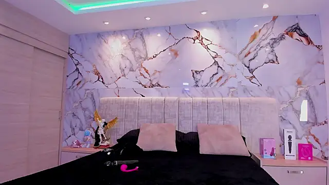 kiana cream online show from 11.08.25