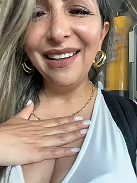  Abril-Office1 online show from 12.04.24