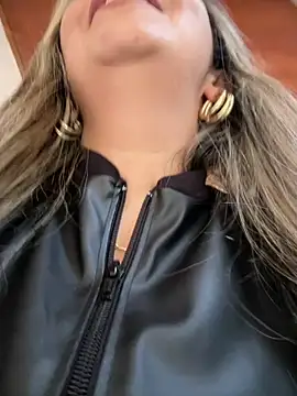  Abril-Office1 online show from 12.09.24