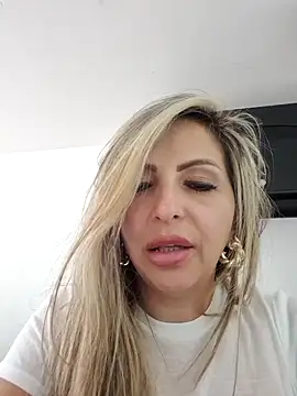  Abril-Office1 online show from 02.28.25