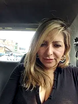  Abril-Office1 online show from 03.13.25