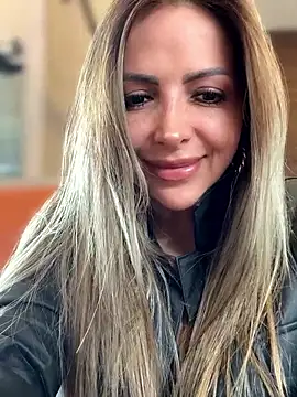  Abril-Office1 online show from 02.24.26