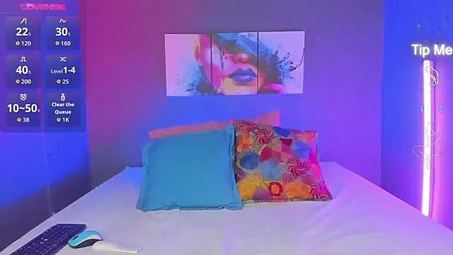 IsabellaSpencer online show from 10.15.25