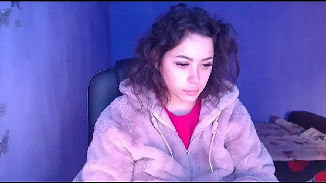 LovelyJulliette online show from 01.12.25