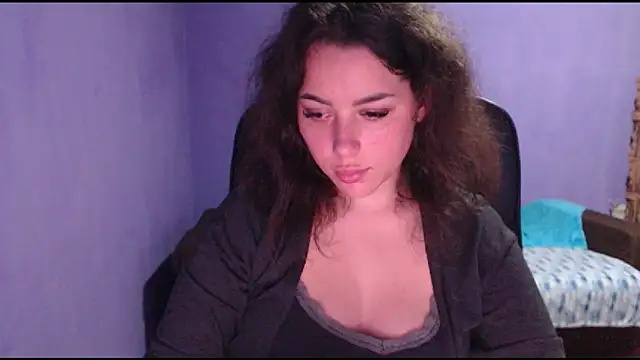 LovelyJulliette online show from 01.22.25