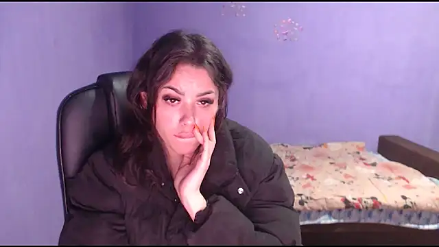 LovelyJulliette online show from 01.27.25