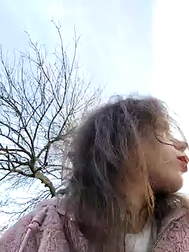 LovelyJulliette online show from 01.29.25
